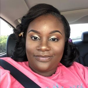 Meet your Posher, Courtney